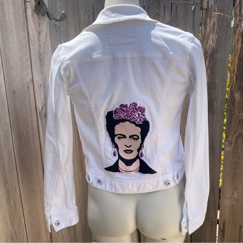 Ag Adriano Goldschmied White and Pink Jean Jacket with Artistic Back XS - Picture 4 of 10